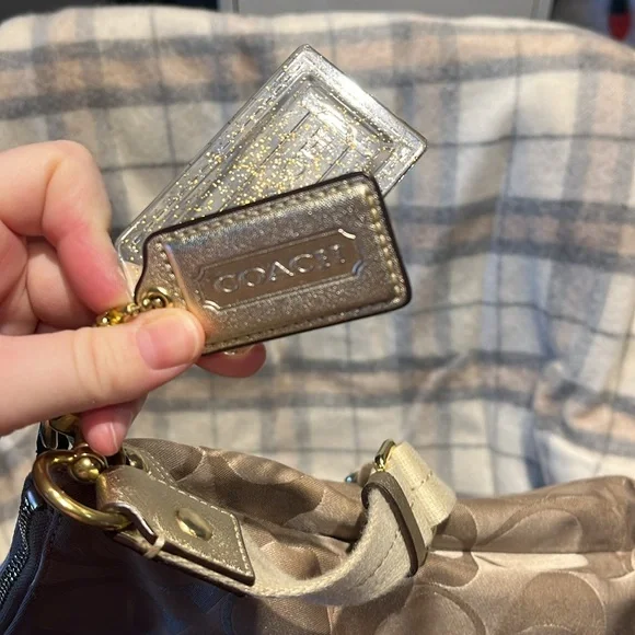 Coach Poppy Gold Bag - Picture 6 of 12